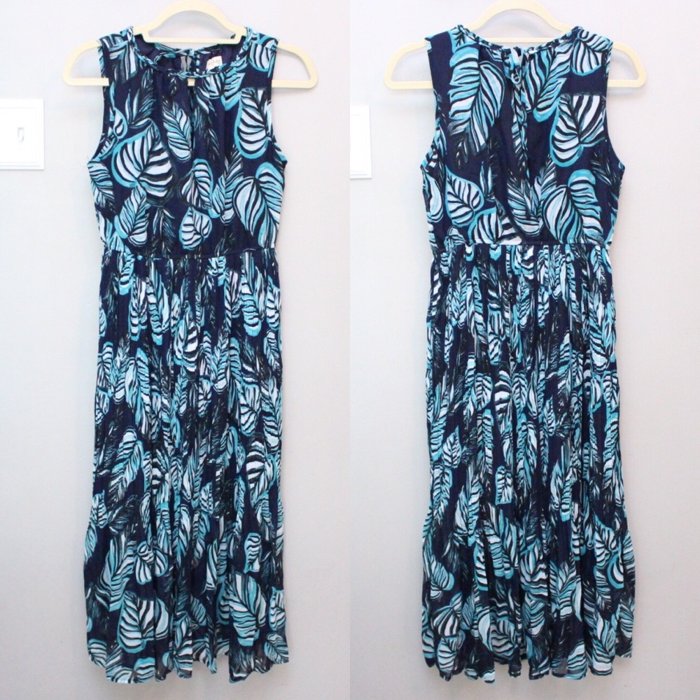 Tropical Keyhole Pleated Midi